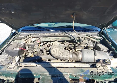 2000 Ford F-150 Lariat/Work Series/Xl/Xlt from USA, damaged, VIN 1FTPX17LXYNA33182